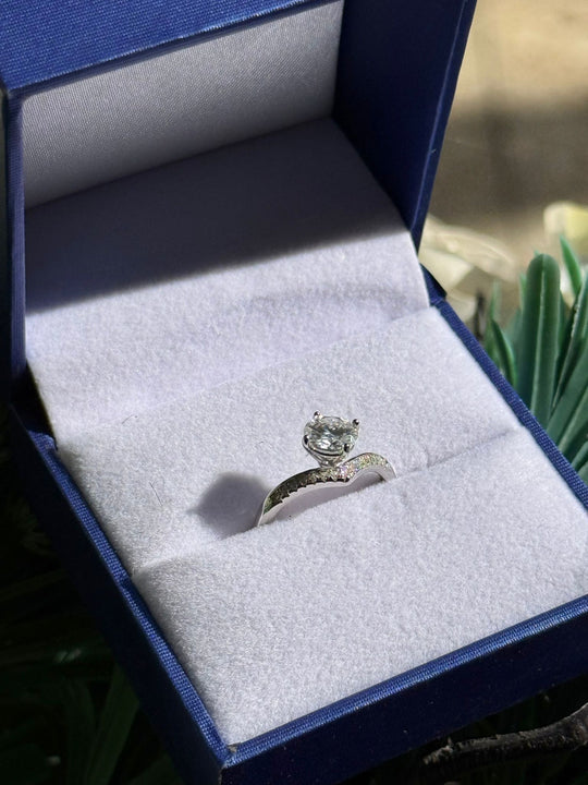 Anello in argento sterling 925 con corona da principessa e moissanite da 1 carato autoregolabile FANTASTICO