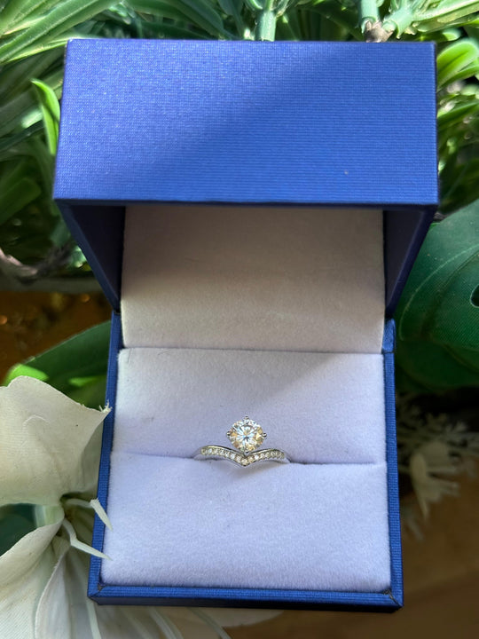 Anello in argento sterling 925 con corona da principessa e moissanite da 1 carato autoregolabile FANTASTICO
