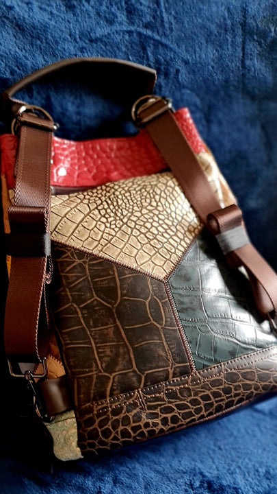 Zaino in pelle da donna in stile etnico modello Igea BELLISSIMO CM.27x32x15