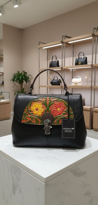 Retro Embossed Portable Diagonal Handbag with Hand Print, Limited Edition Leather Model SISSY NERO