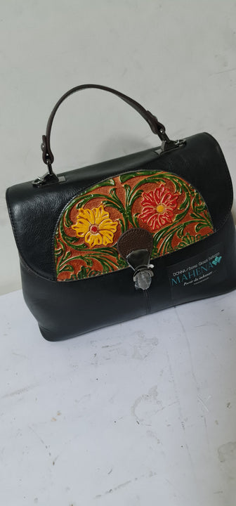 Retro Embossed Portable Diagonal Handbag with Hand Print, Limited Edition Leather Model SISSY NERO