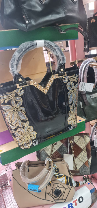 Matilde Lounge Beautiful!!! Shiny embroidered PU shoulder bag with golden flowers, black or red.