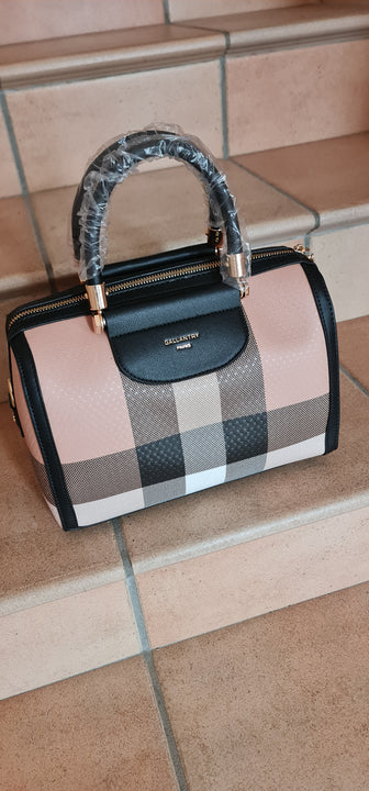 Fiona bag with classic tartan pattern