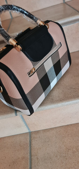 Fiona bag with classic tartan pattern