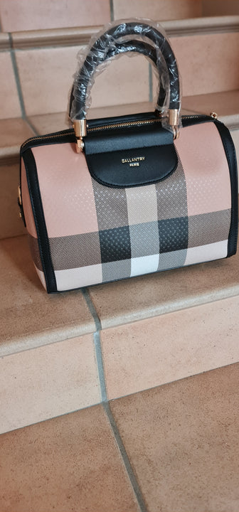 Fiona bag with classic tartan pattern