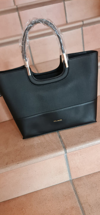Women's FRANCESE red carpet bag in Valerie PU