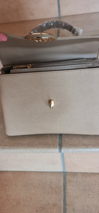 Vanessa handbag ELEGANT WITHOUT COMPROMISE French design