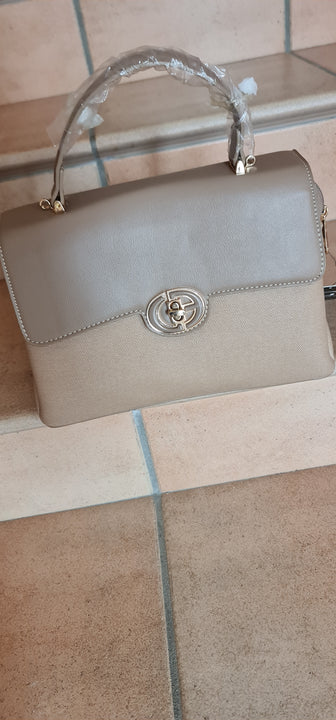 Vanessa handbag ELEGANT WITHOUT COMPROMISE French design