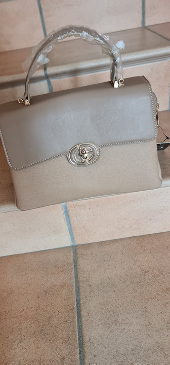 Vanessa handbag ELEGANT WITHOUT COMPROMISE French design