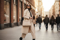 HANDBAG WITH SHOULDER STRAP. WITH FRONT DETAIL. BARCELONA MODEL