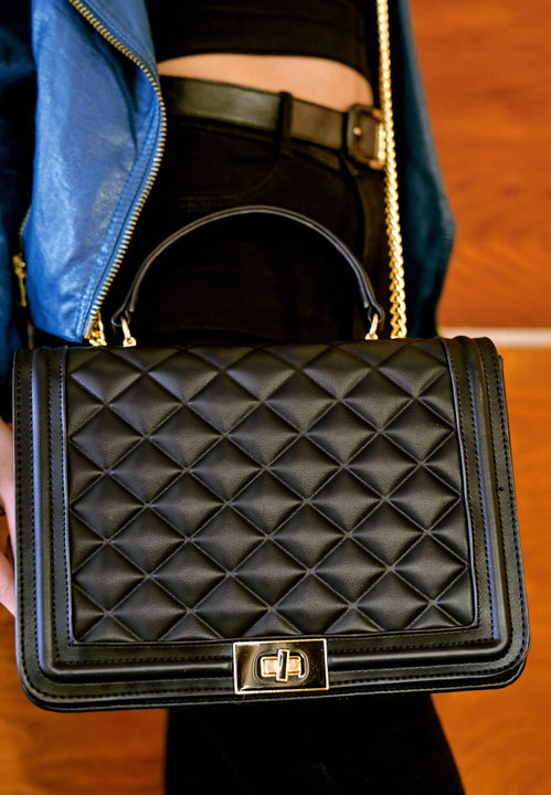 CATERINA shoulder bag with quilted pattern and chain shoulder strap